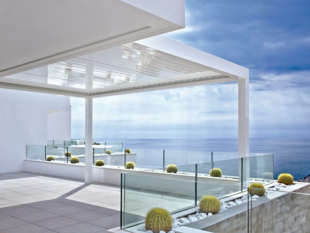 https://aluminiospamax.com/wp-content/uploads/2023/10/pergolas-bioclimaticas-barandillas-640x480.jpg