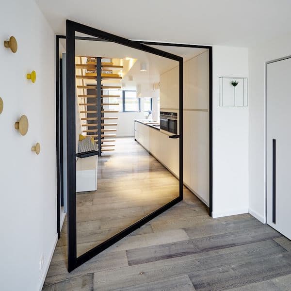 https://aluminiospamax.com/wp-content/uploads/2023/11/simetrika-thermic.jpeg